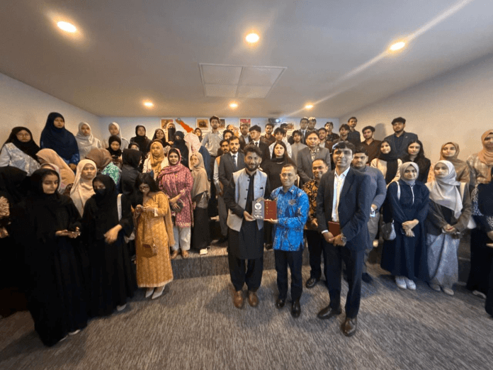 Discussion on Indonesia’s D-8 Chairmanship: Bringing Together Students from Indonesia and Pakistan